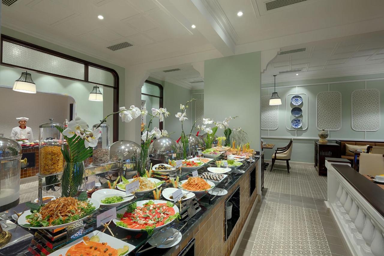 Allegro Hoi An . A Little Luxury Hotel & Spa Eksteriør billede The buffet at the hotel